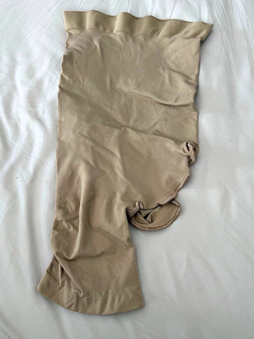 SKIMS Seamless Sculpt Mid Thigh Bodysuit Beige Large
